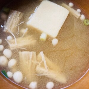 素朴♩豆腐えのきお揚げの味噌汁